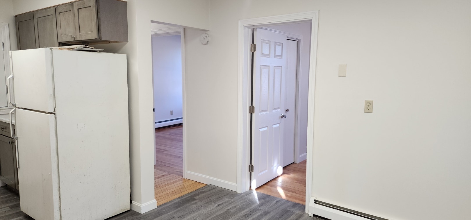 Kitchen towards Bed 1 & Hall/Bed 2 - 29 William St