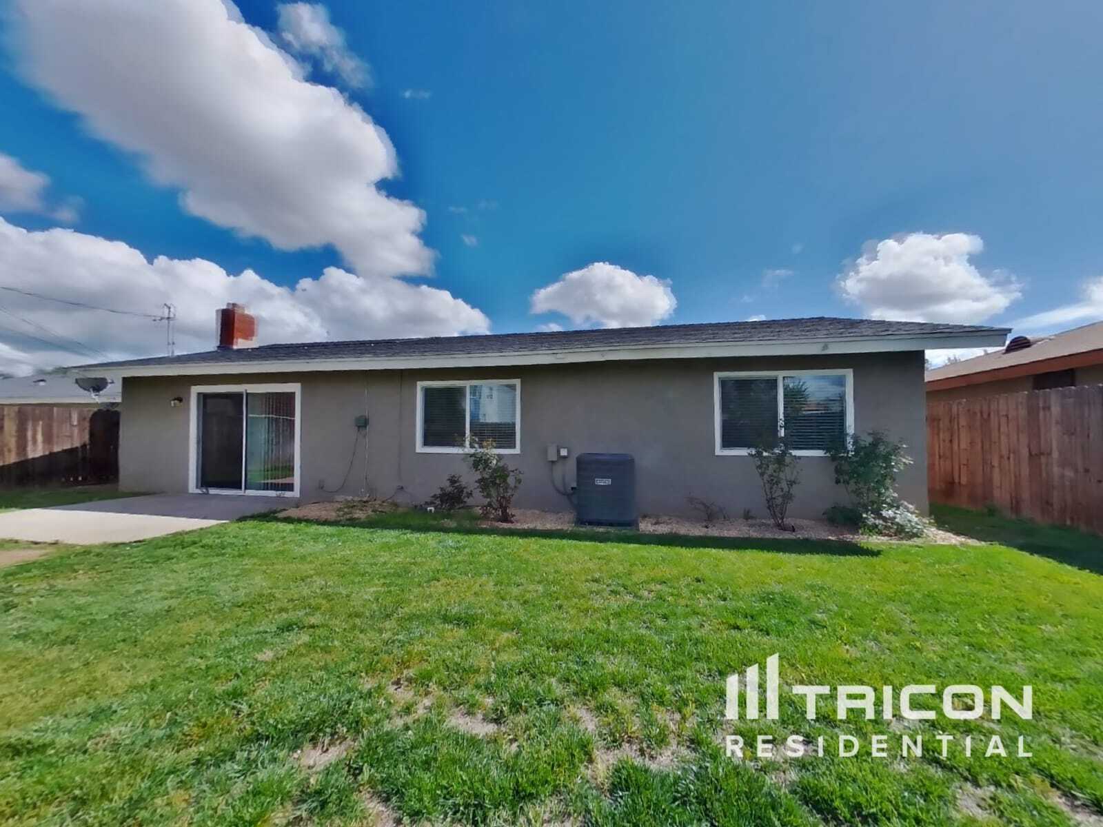 Building Photo - 25030 Gentian Ave