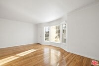 Building Photo - 5324 Vantage Ave