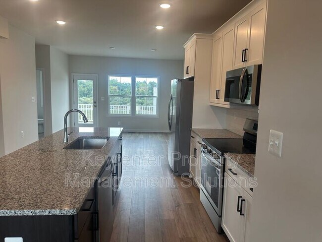 Building Photo - 121 Gibraltar Dr
