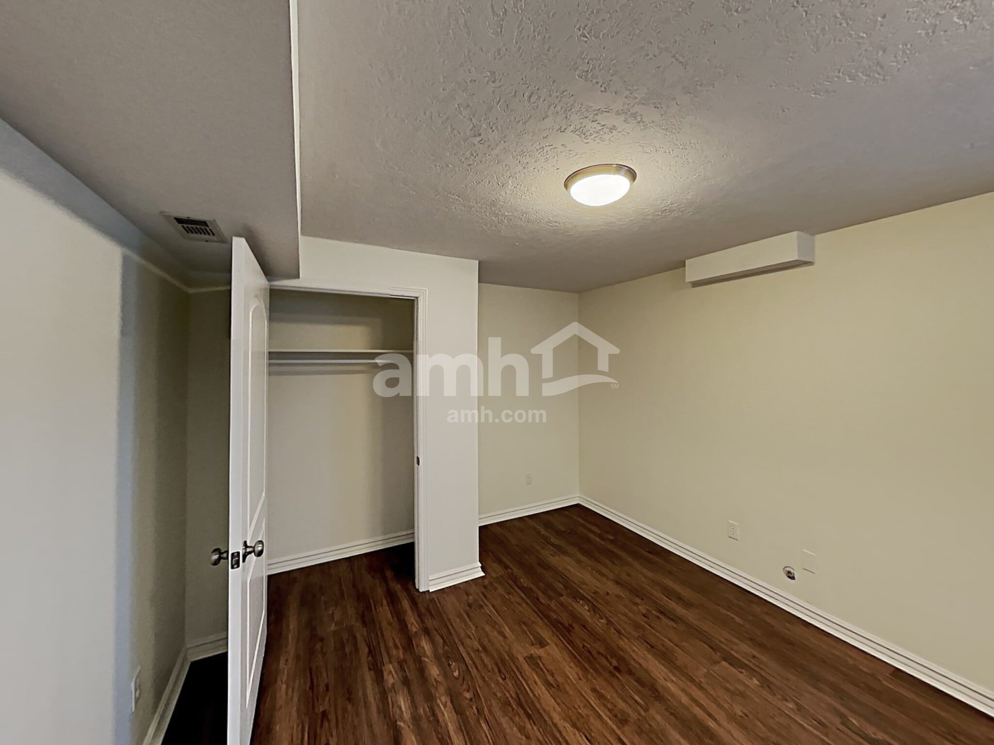 Building Photo - 1470 S 1525 W