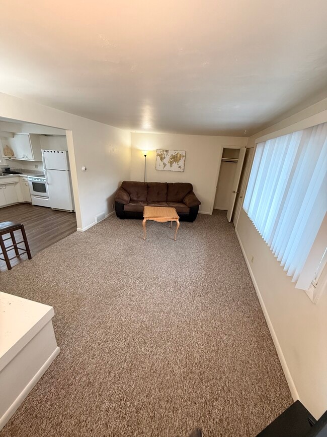 Building Photo - 310 Poplar St