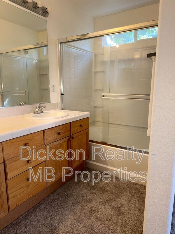 Building Photo - 155 Sagebrook Dr