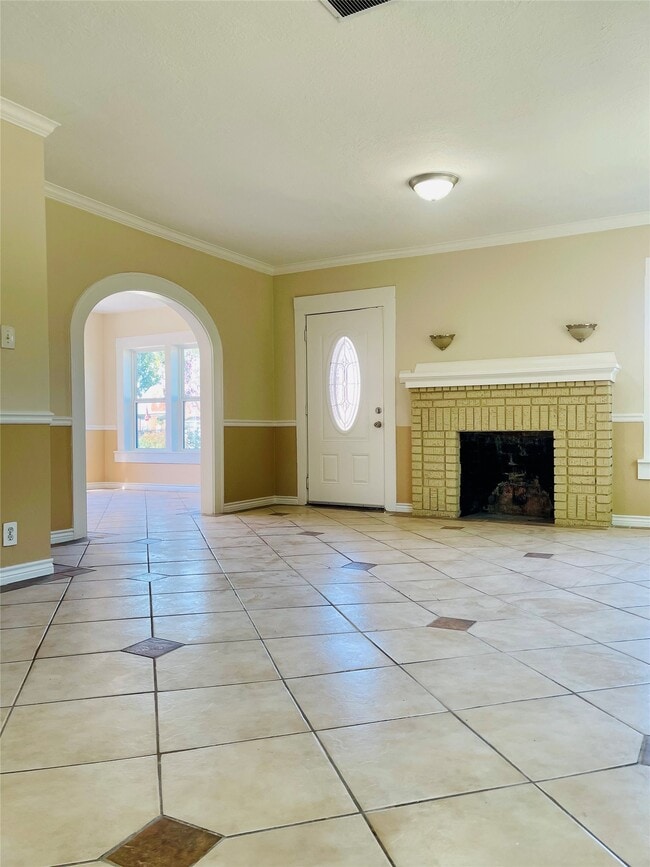 Building Photo - 2422 Eagle St