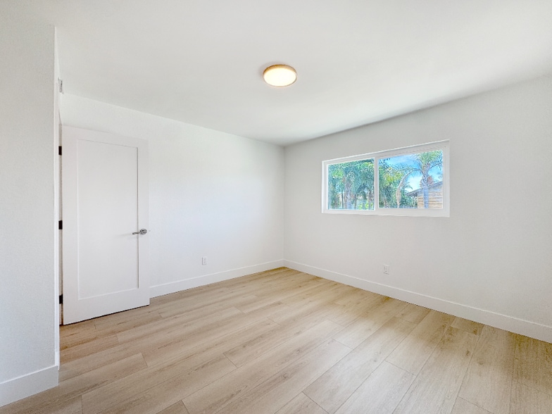 Building Photo - 776 W Wilson St