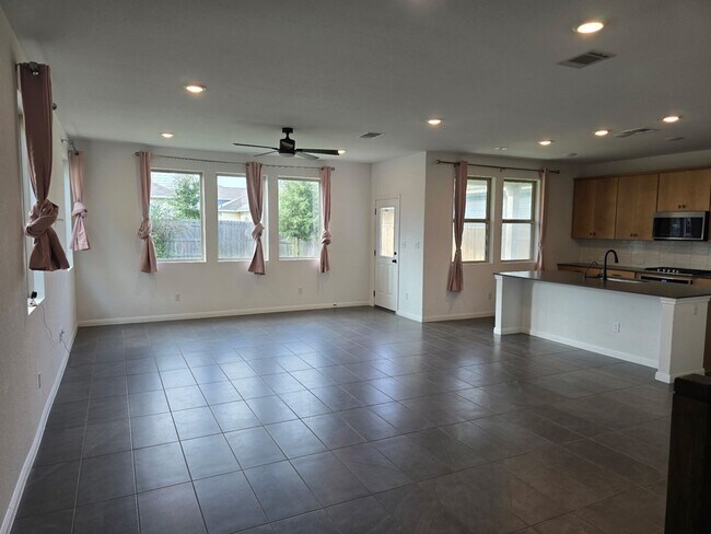 Building Photo - 348 Fluttermill Loop