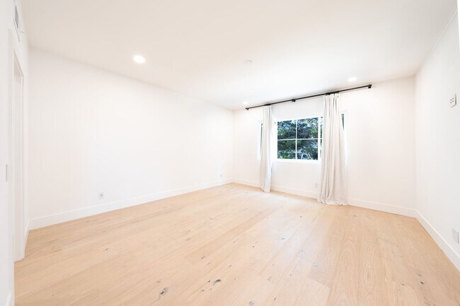 Building Photo - 1620 Arch Bay Dr