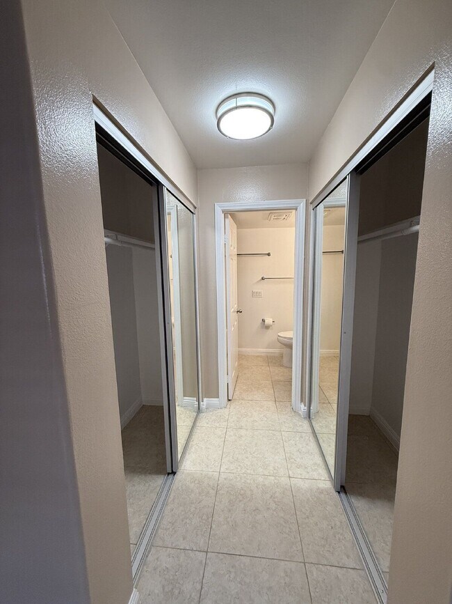 Building Photo - 6991 Ballena Way
