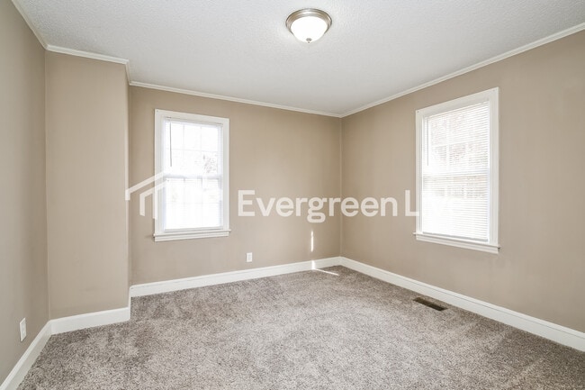 Building Photo - 4207 Garden St