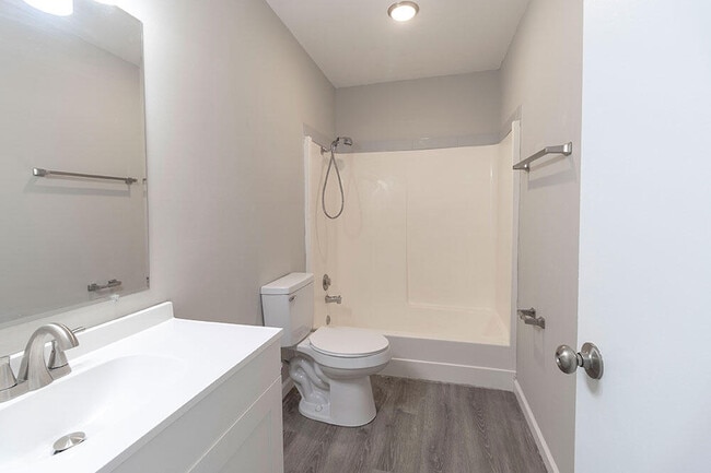 Building Photo - 3408 Balboa Ln