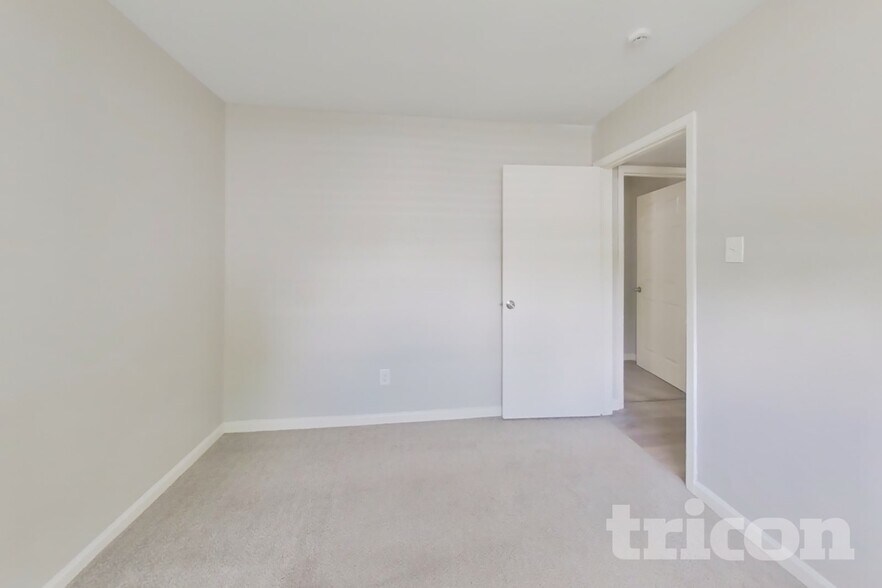 Building Photo - 1438 Peach Spring Dr