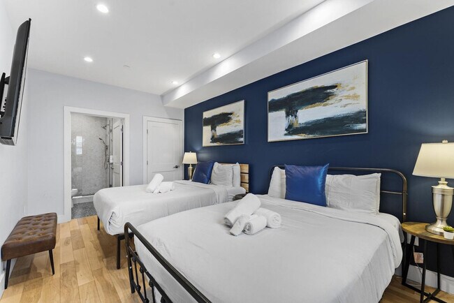 Building Photo - 1011 Bennington St