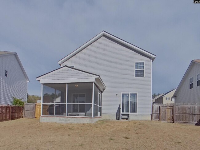 Building Photo - 349 Denman Loop