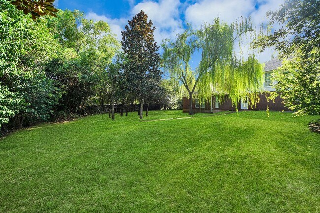 Building Photo - 3211 Carmel Valley Dr