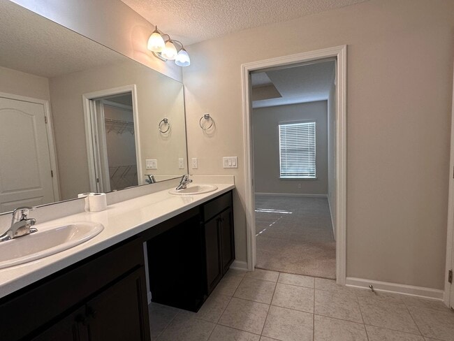 Building Photo - Close to Wildlight, Kingsbay and Fernandina Beach!