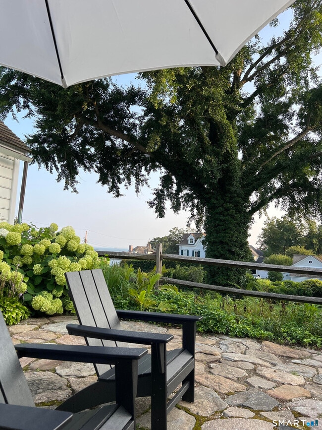 Building Photo - 450 Harbor Rd