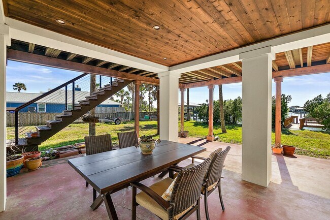 Building Photo - 8851 A1A S