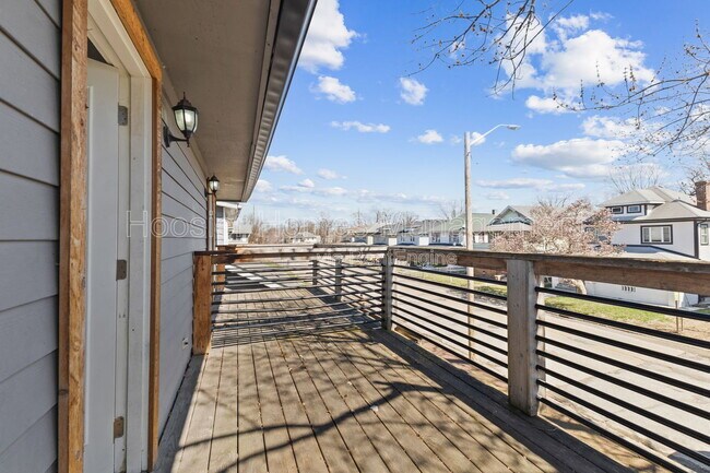 Building Photo - 2918 Ruckle St