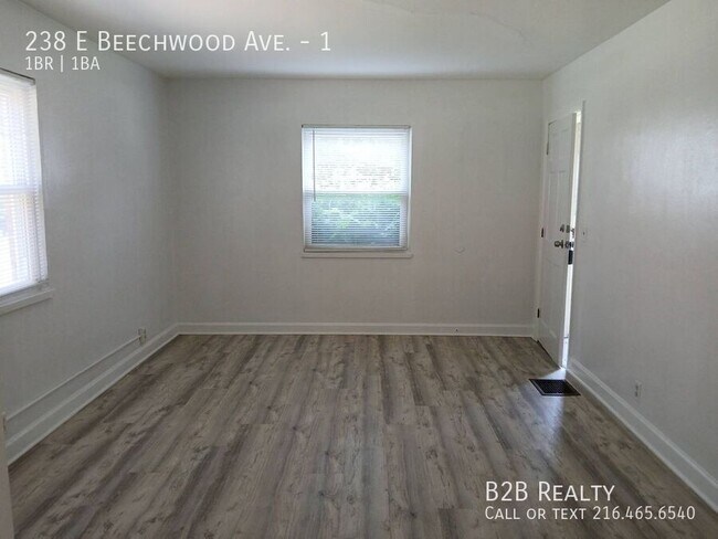 Building Photo - 238 E Beechwood Ave