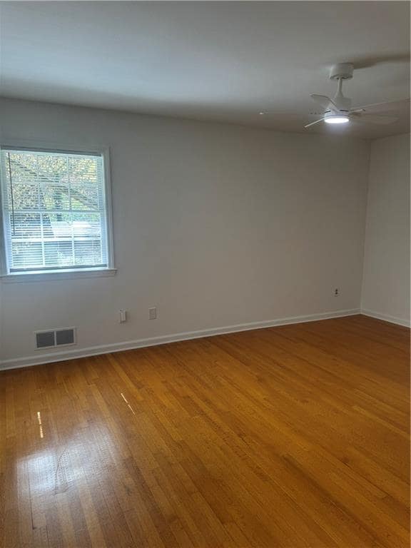 Building Photo - 1959 Queens Way