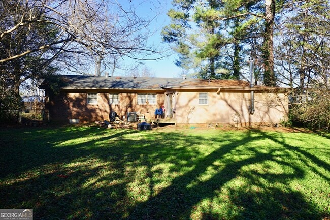 Building Photo - 260 Rumson Rd