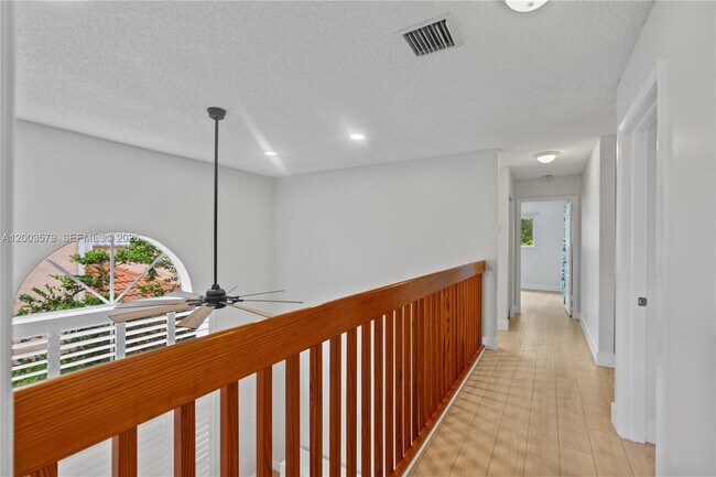 Building Photo - 237 NW 100th Ave