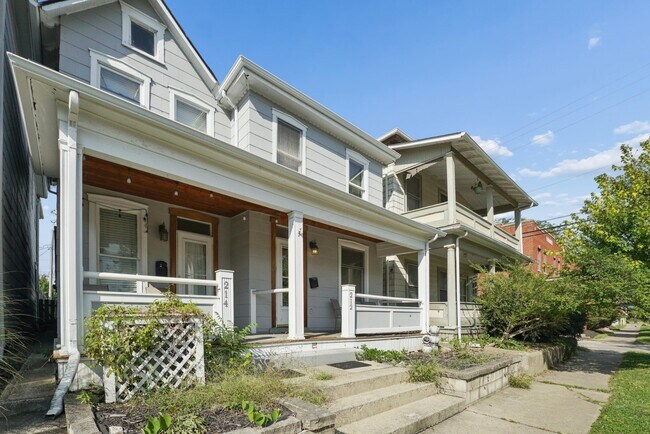 Building Photo - 212 W 3rd Ave