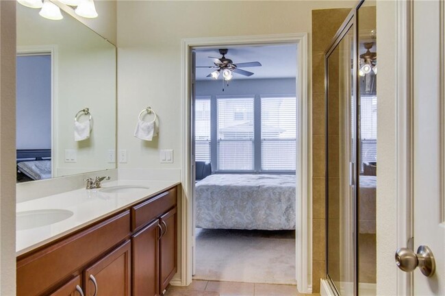 Building Photo - 16009 Hawthorne Heights Trail