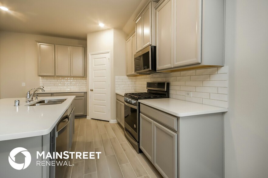 Building Photo - 610 Ellwood Terrace Ln