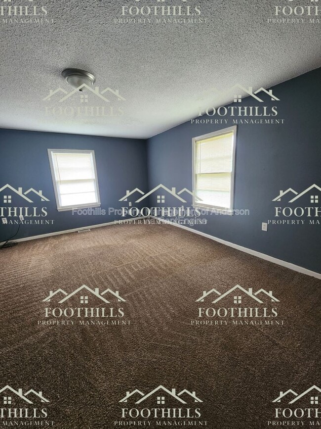 Building Photo - 213 Fretwell Dr