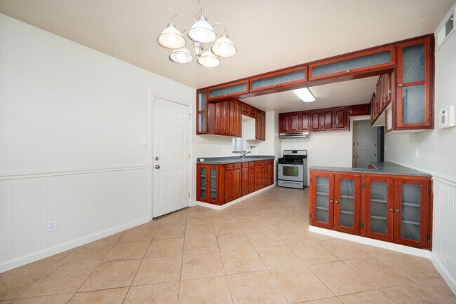 Building Photo - 1757 Wakefield Way