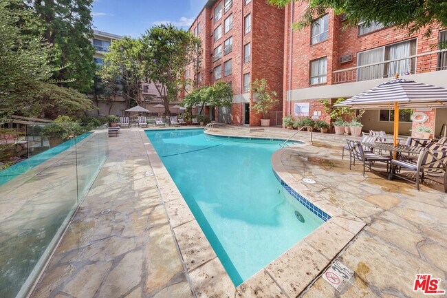 Building Photo - 1440 Veteran Ave