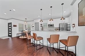 Building Photo - 907 Frio St