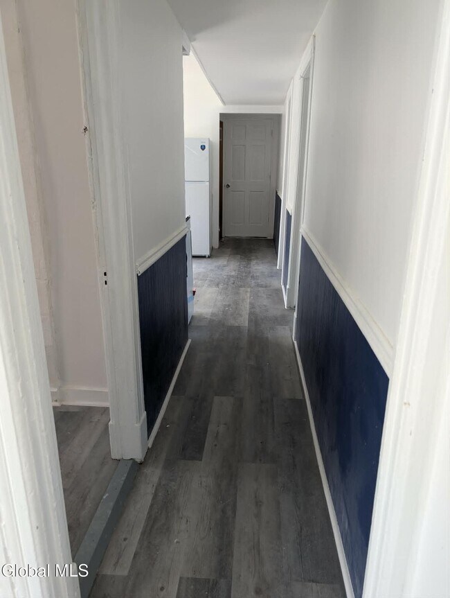 Building Photo - 120 Degraff St