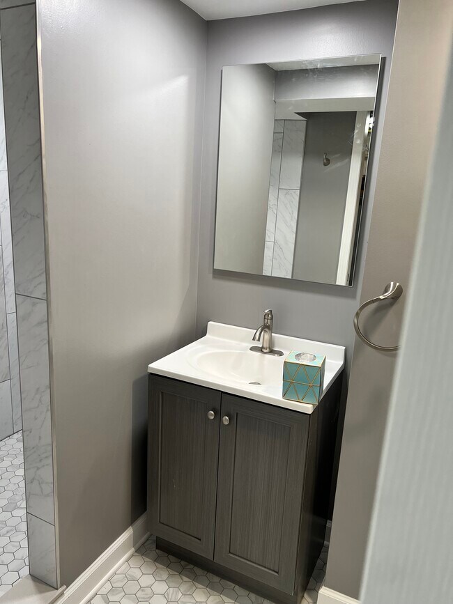 Bm Bath - 23501 Geneva St
