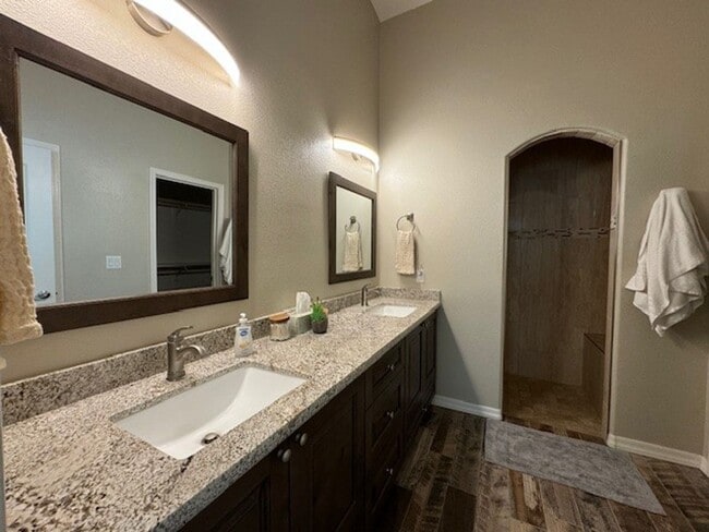 Building Photo - Los Lagos Lakefront WINTER Rental 3Br with Utilities AVAILABLE 10/1/2025
