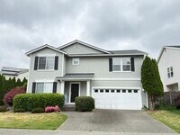 Building Photo - Move in Ready Luxury 4 Bedroom, 2.5 bath h...