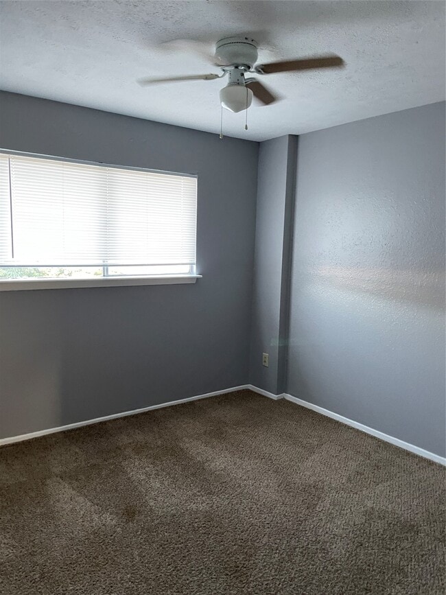 Building Photo - 7273 Chasewood Dr