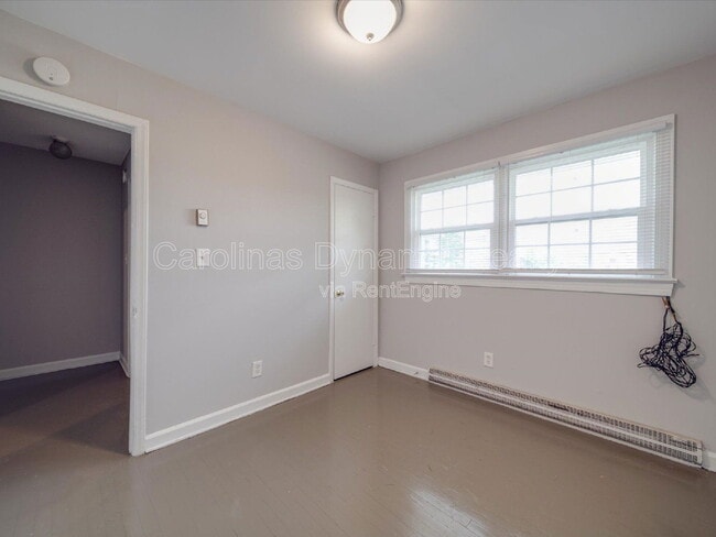 Building Photo - 325 S Gardner Ave