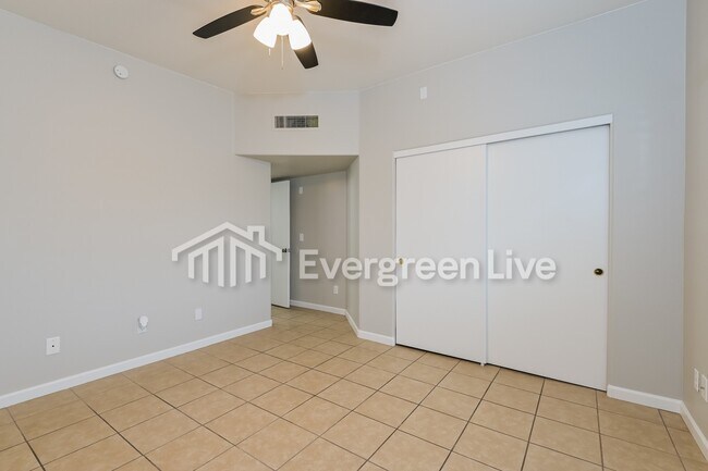 Building Photo - 149 W Lee St