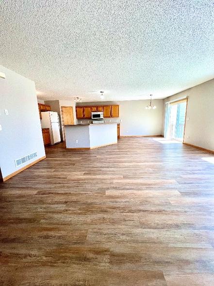 Building Photo - 9010 Marsh Run
