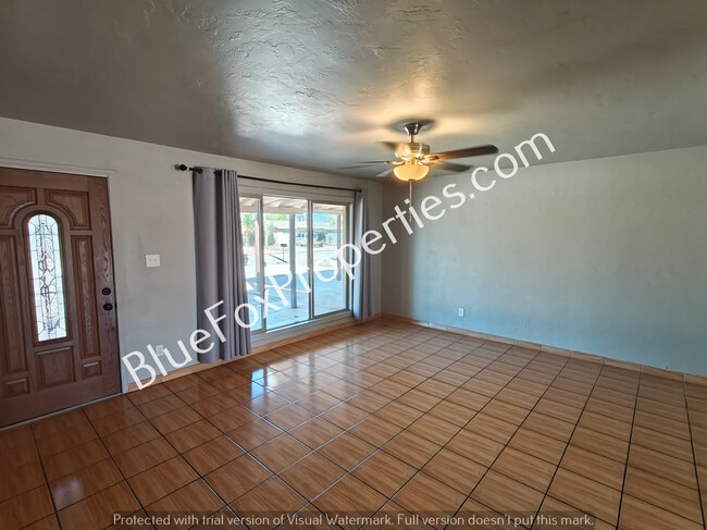 Building Photo - 5952 E 25th St