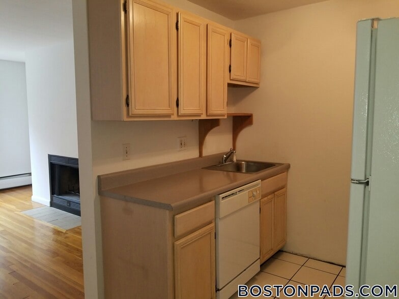 Building Photo - 50 Evergreen St