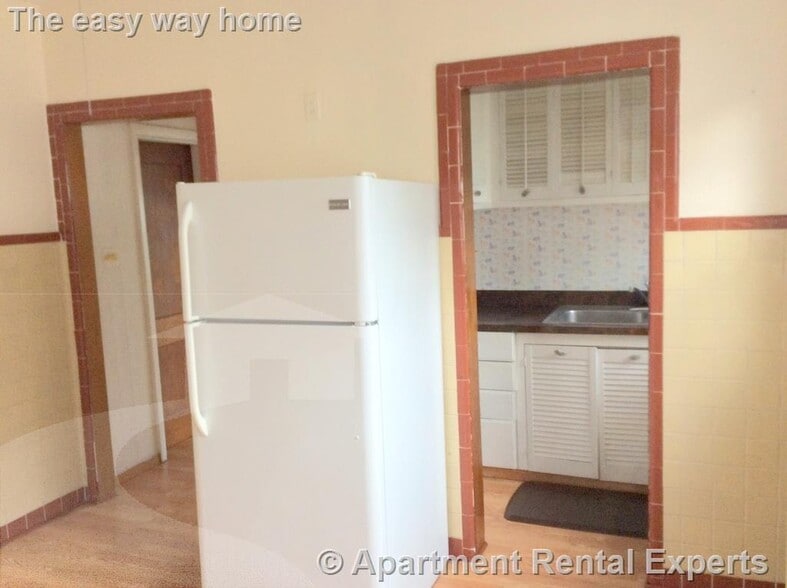 Building Photo - 16 Braemore Rd