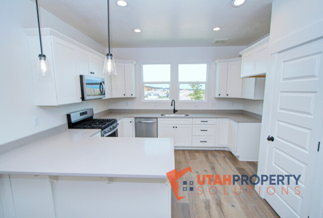 Building Photo - 4589 W Monument Peak Dr