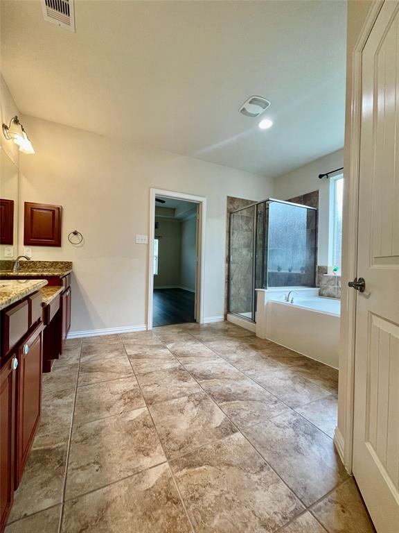 Building Photo - 20801 Sheridan Heights Ln
