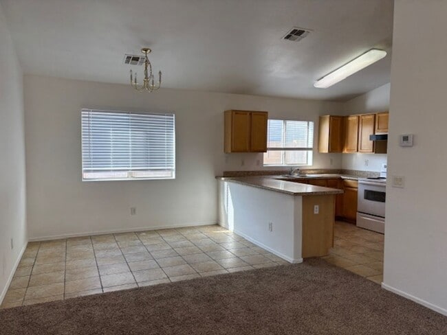 Building Photo - 36509 W Padilla St