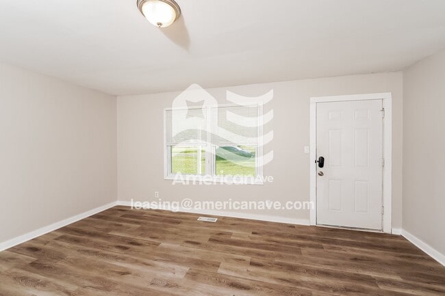 Building Photo - 6272 Spraul Ave