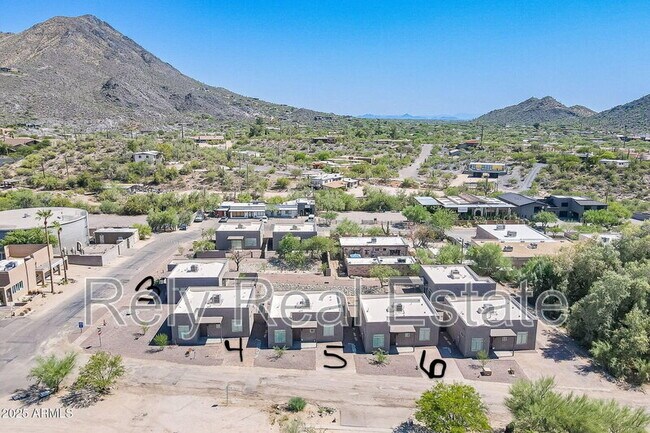 Building Photo - 6041 E Valley Way