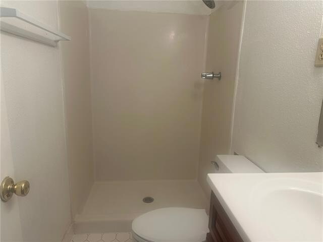 Building Photo - 2909 Lake Villa Dr